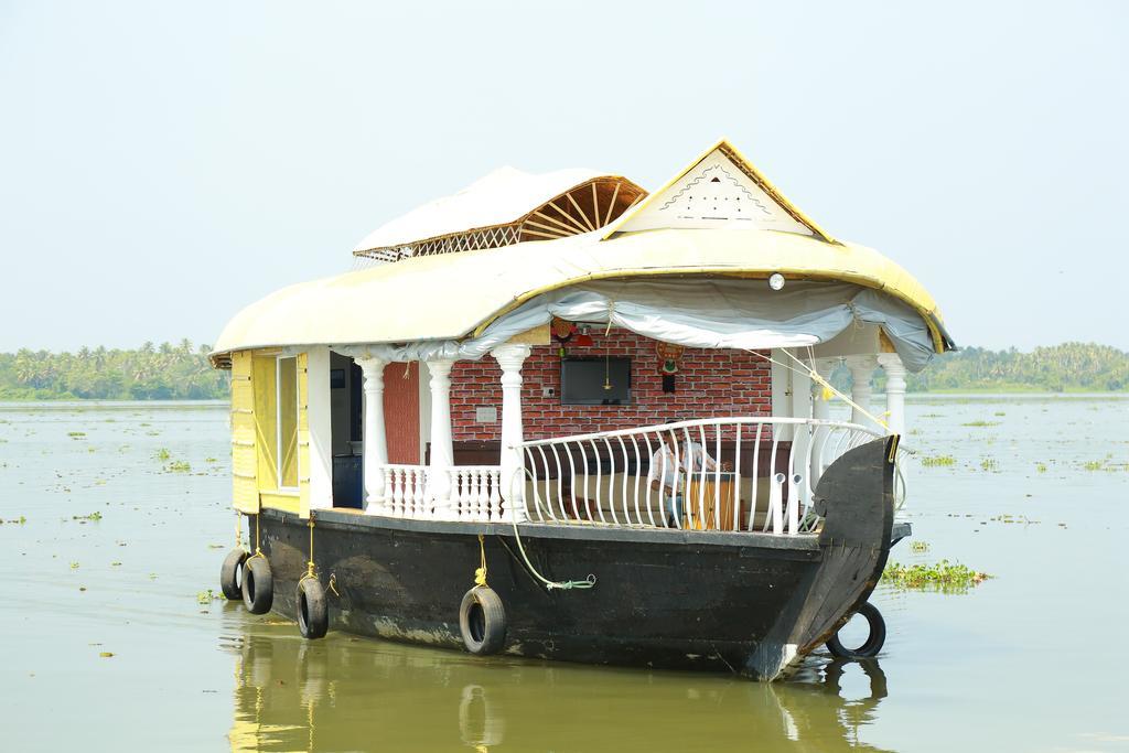 Marari Houseboat Hotel Mararikulam Værelse billede
